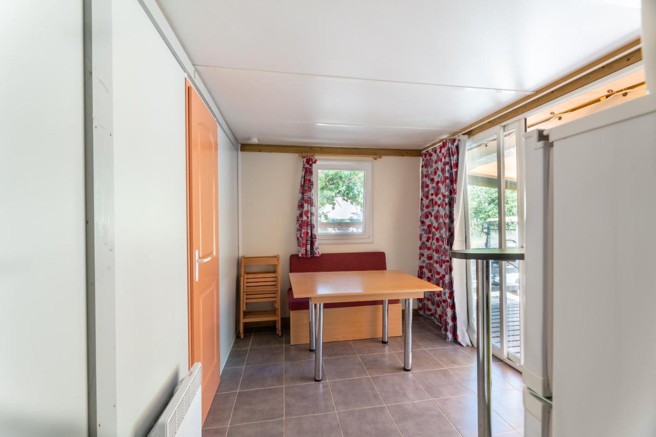 Camping Les Reflets Du Quercy Hotel Crayssac ภายนอก รูปภาพ